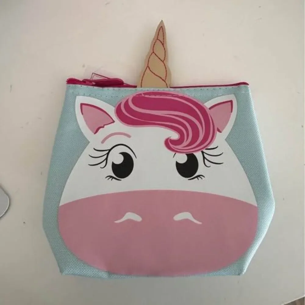 Thirty-One Unicorn Reusable Snack Pouch - Picture 1 of 4